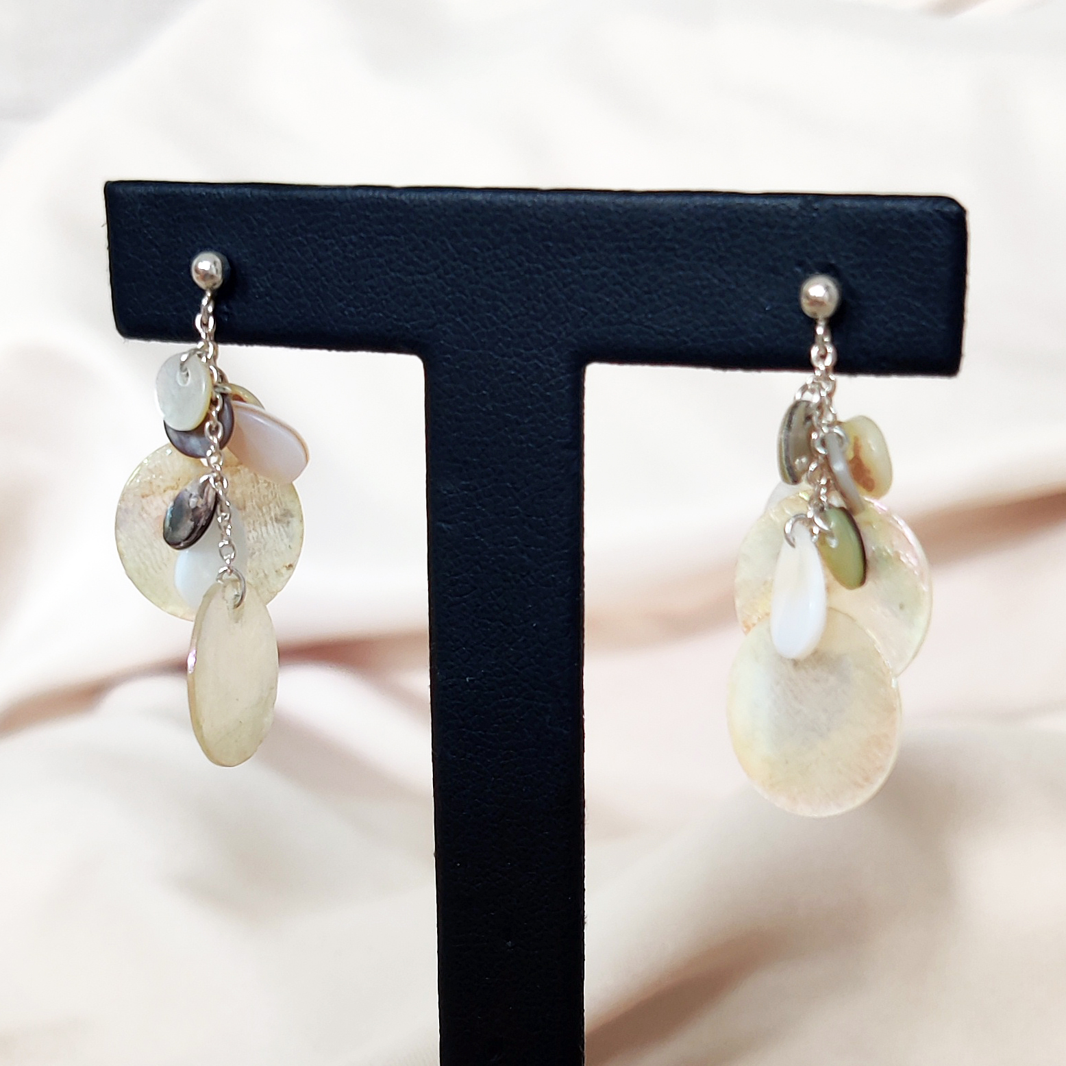 Boucles d'oreille en argent et nacre