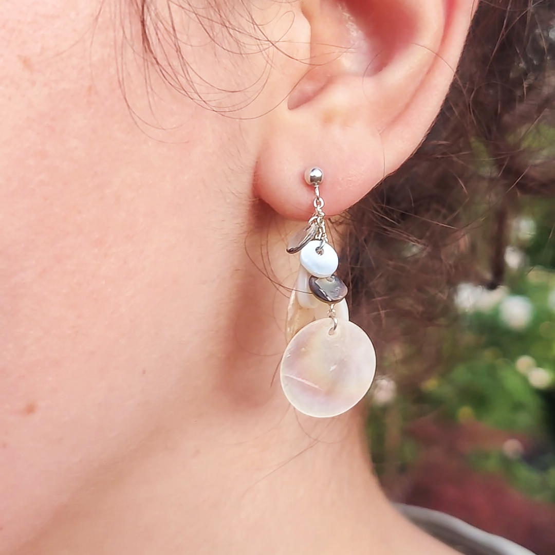 Boucles d'oreille en argent et nacre – Image 6